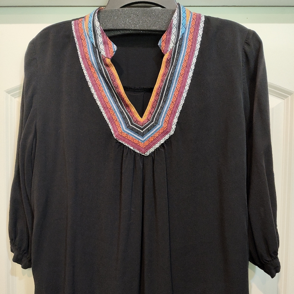 Mittoshop Black 3/4 Sleeve Tunic Embroidered V-neck Blouse